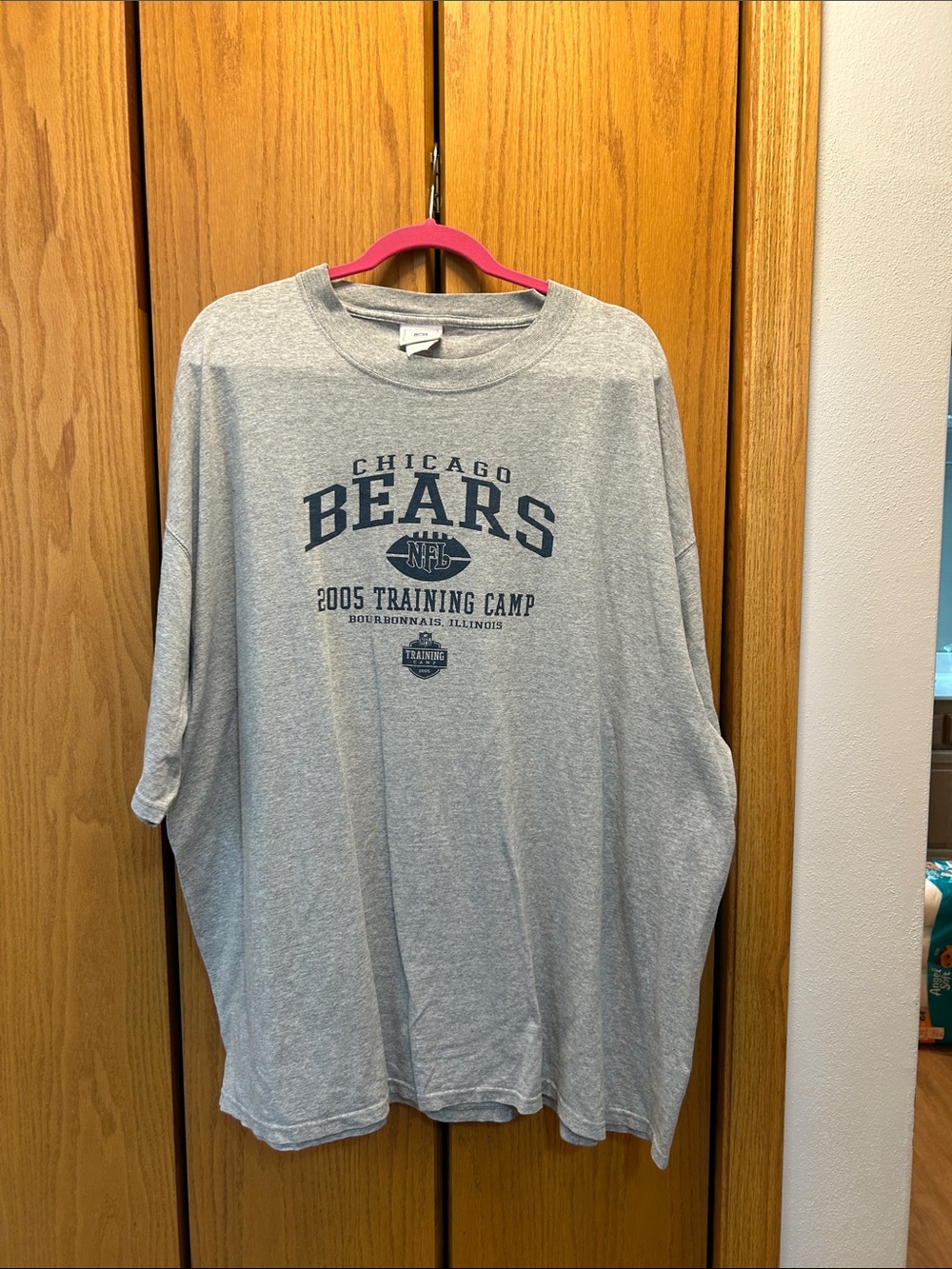 2005  Chicago Bears NFL Gray Short Sleeve Training Camp Tee